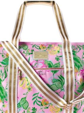 Lilly P Tote & pouch!